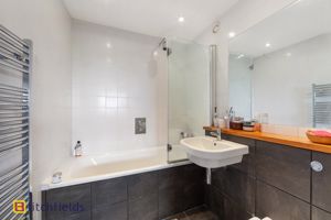 En-suite bathroom- click for photo gallery